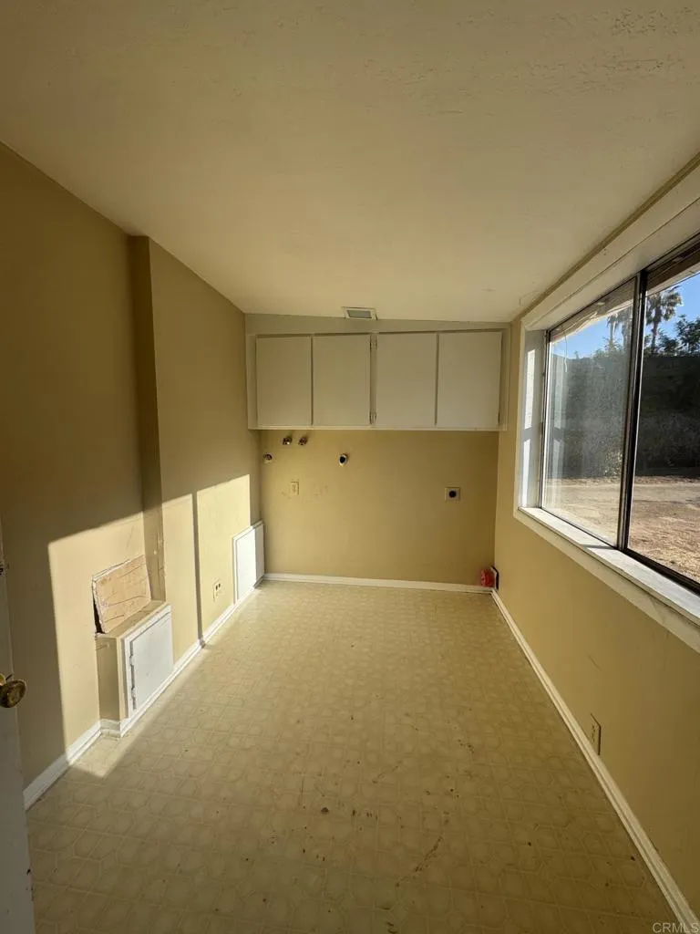 726 Valley Drive Vista, CA 92084
