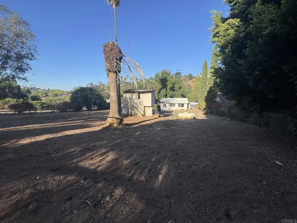 726 Valley Drive Vista, CA 92084