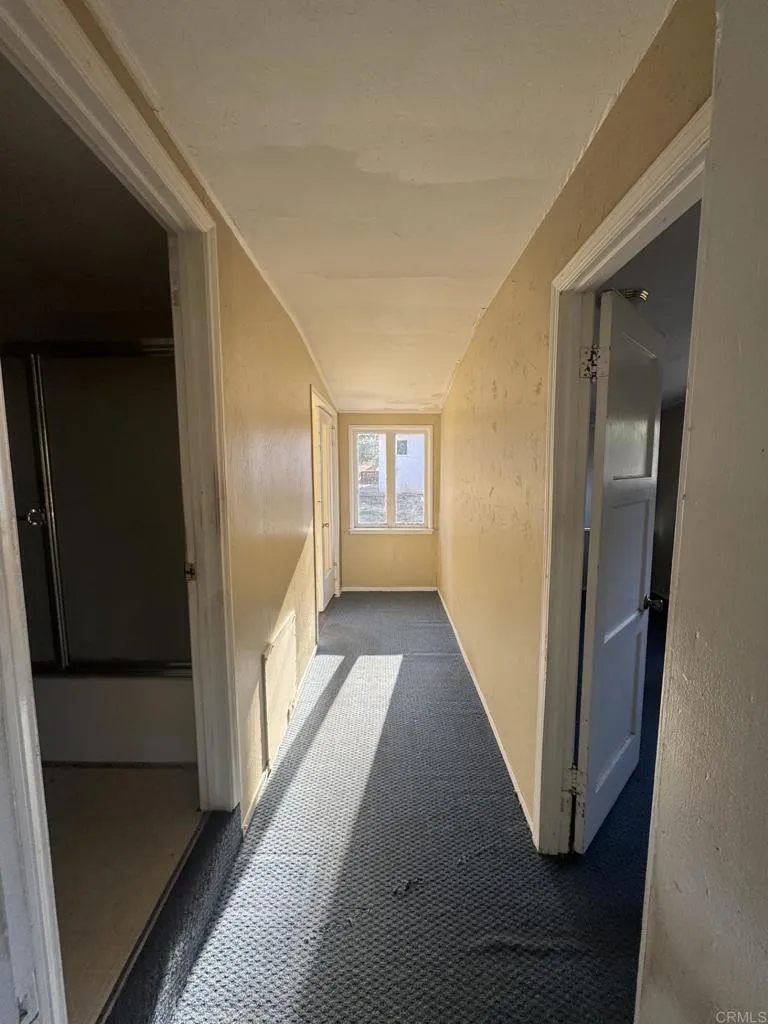 726 Valley Drive Vista, CA 92084