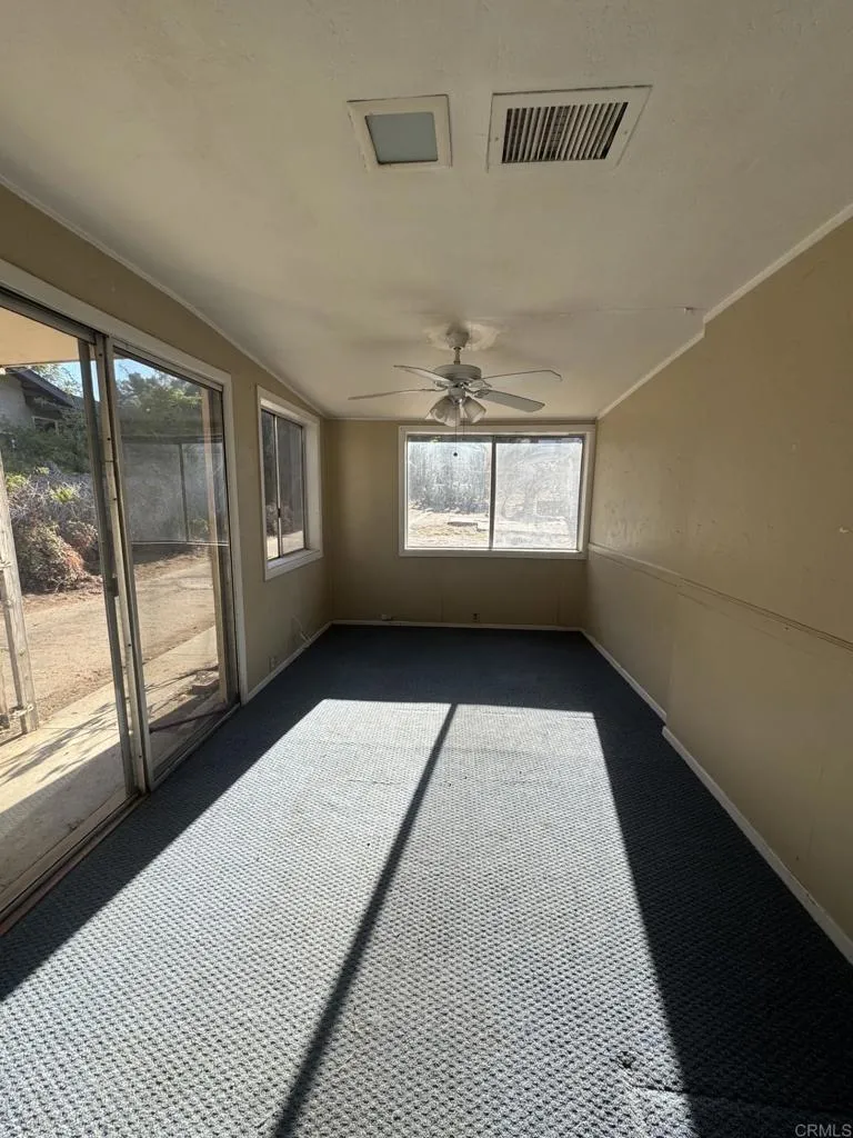 726 Valley Drive Vista, CA 92084