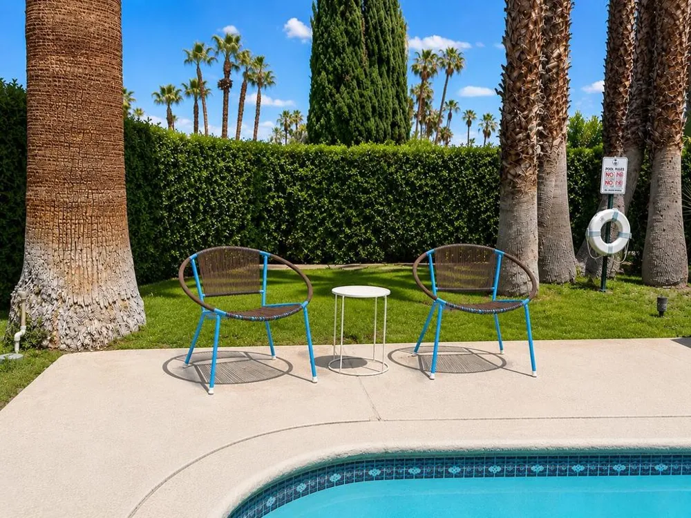786 High Road Palm Springs, CA 92262
