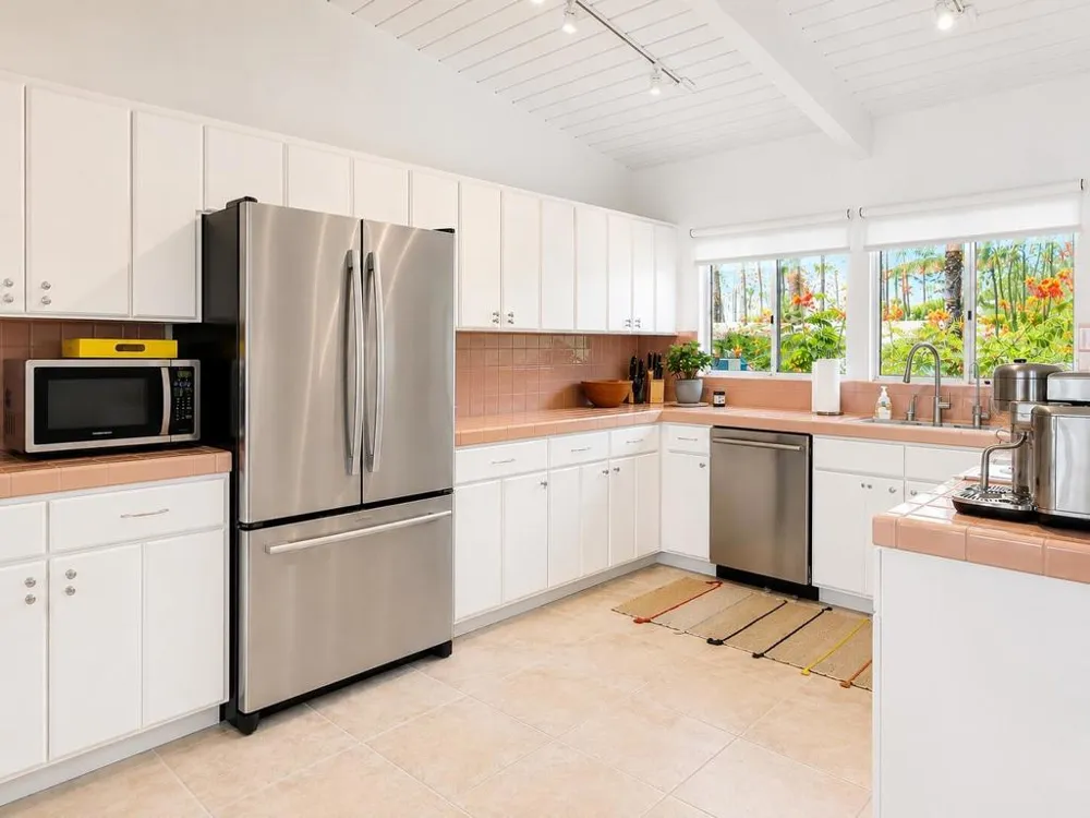 786 High Road Palm Springs, CA 92262