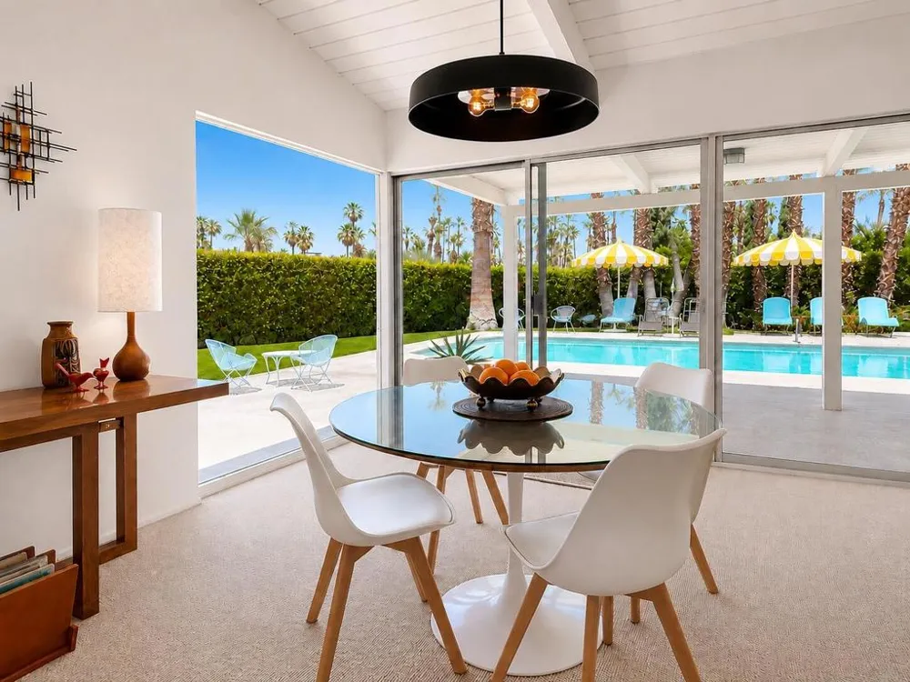 786 High Road Palm Springs, CA 92262