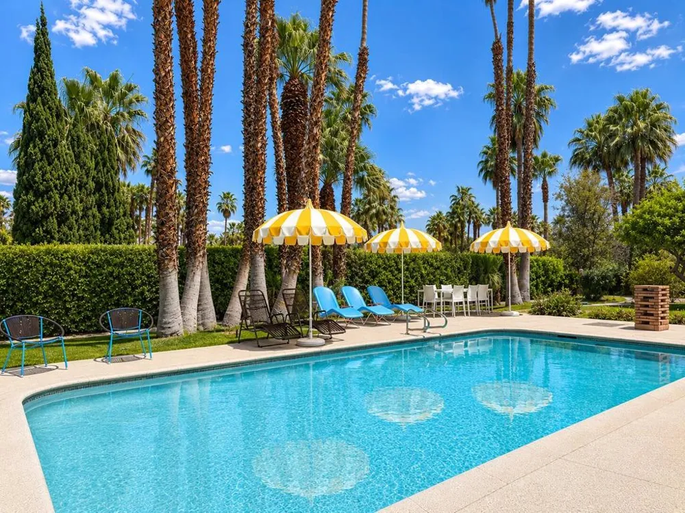 786 High Road Palm Springs, CA 92262