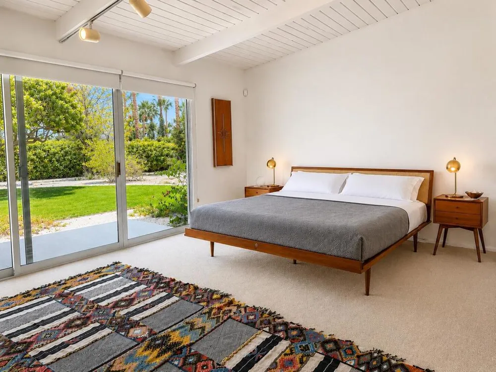786 High Road Palm Springs, CA 92262