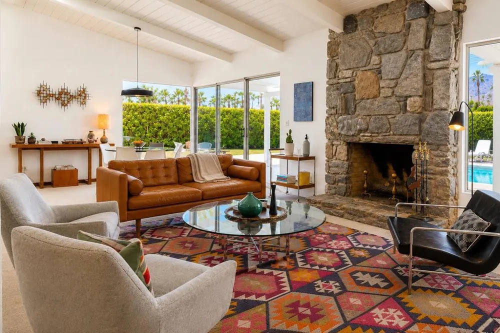 786 High Road Palm Springs, CA 92262
