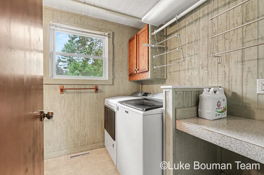 17521 Whippoorwill Drive Grand Haven, MI 49417