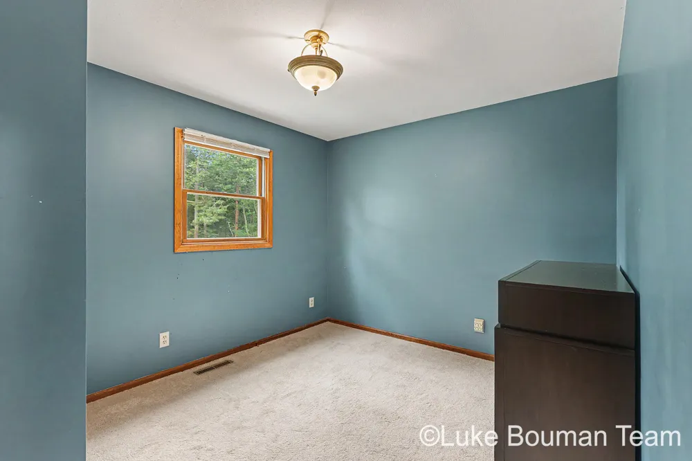 17521 Whippoorwill Drive Grand Haven, MI 49417