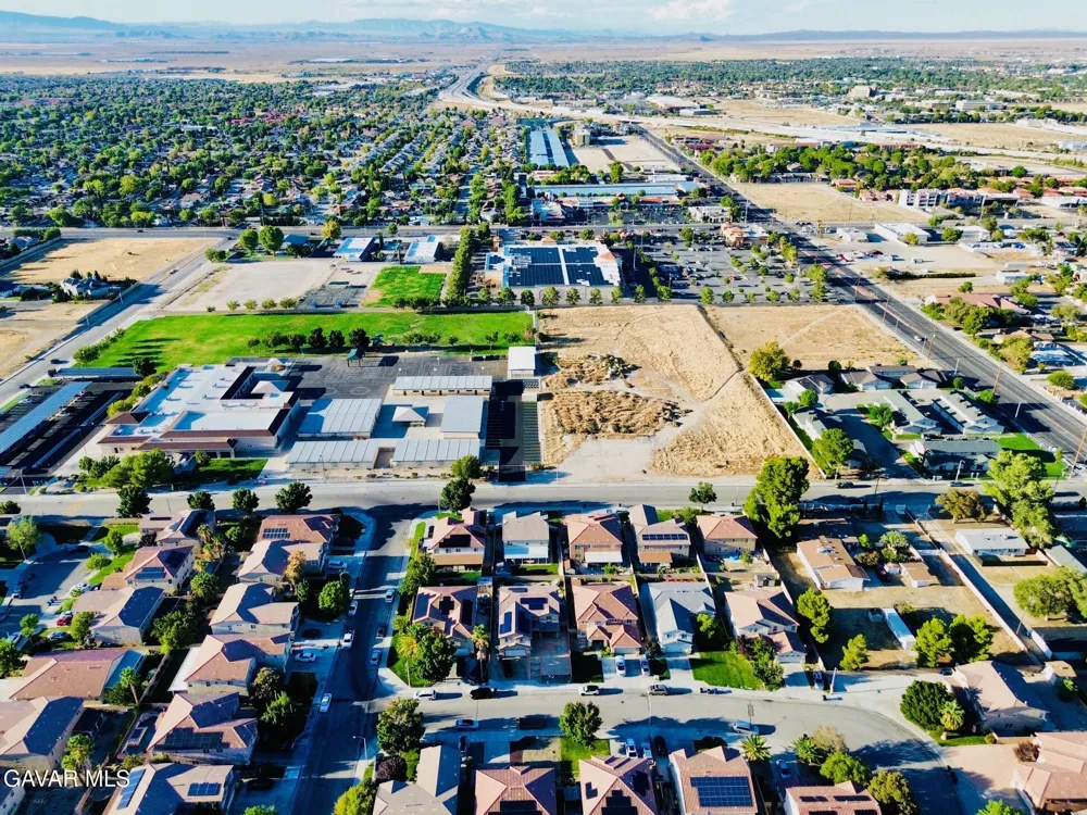 2064 W Avenue K6 Lancaster, CA 93536
