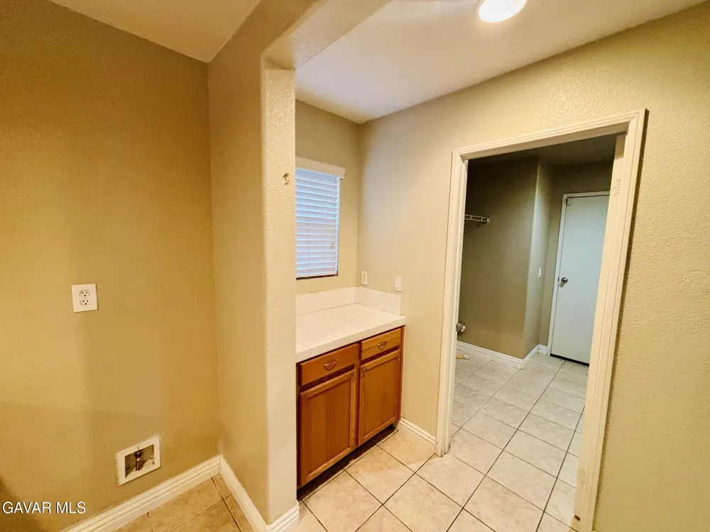2064 W Avenue K6 Lancaster, CA 93536