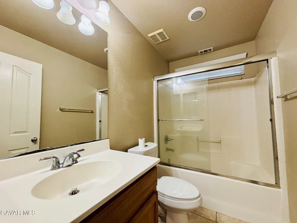 2064 W Avenue K6 Lancaster, CA 93536