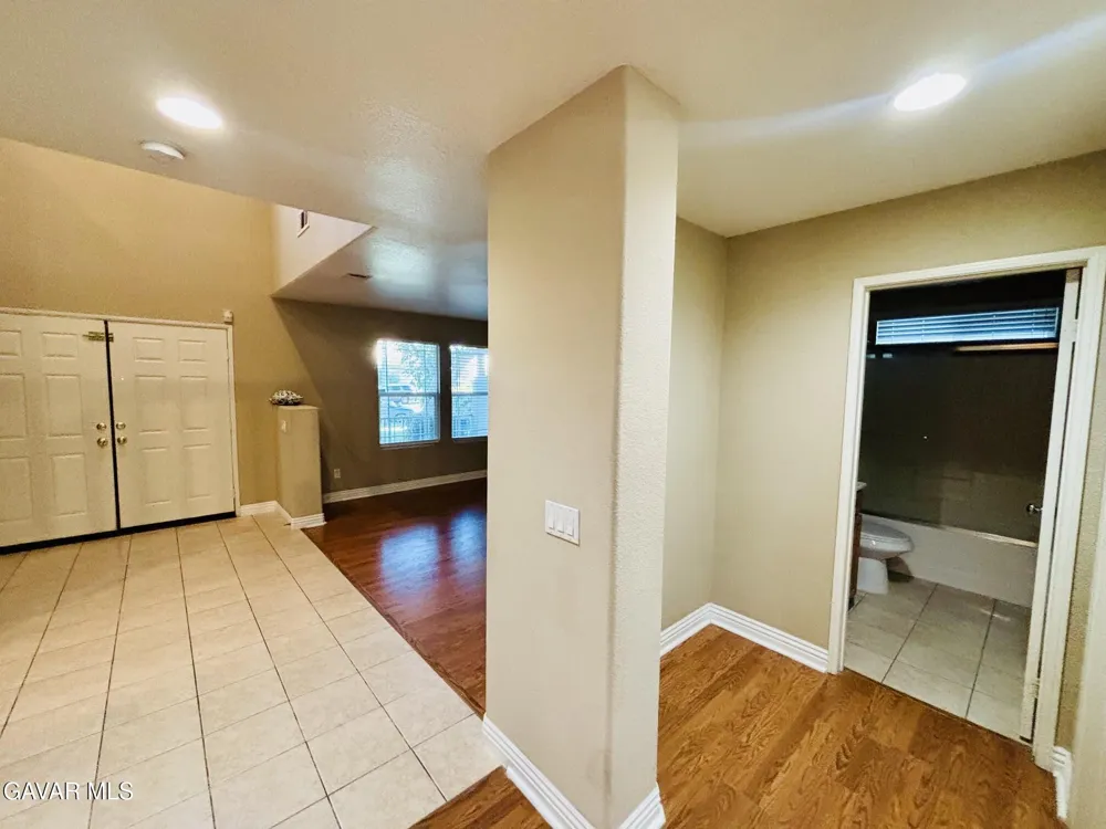 2064 W Avenue K6 Lancaster, CA 93536
