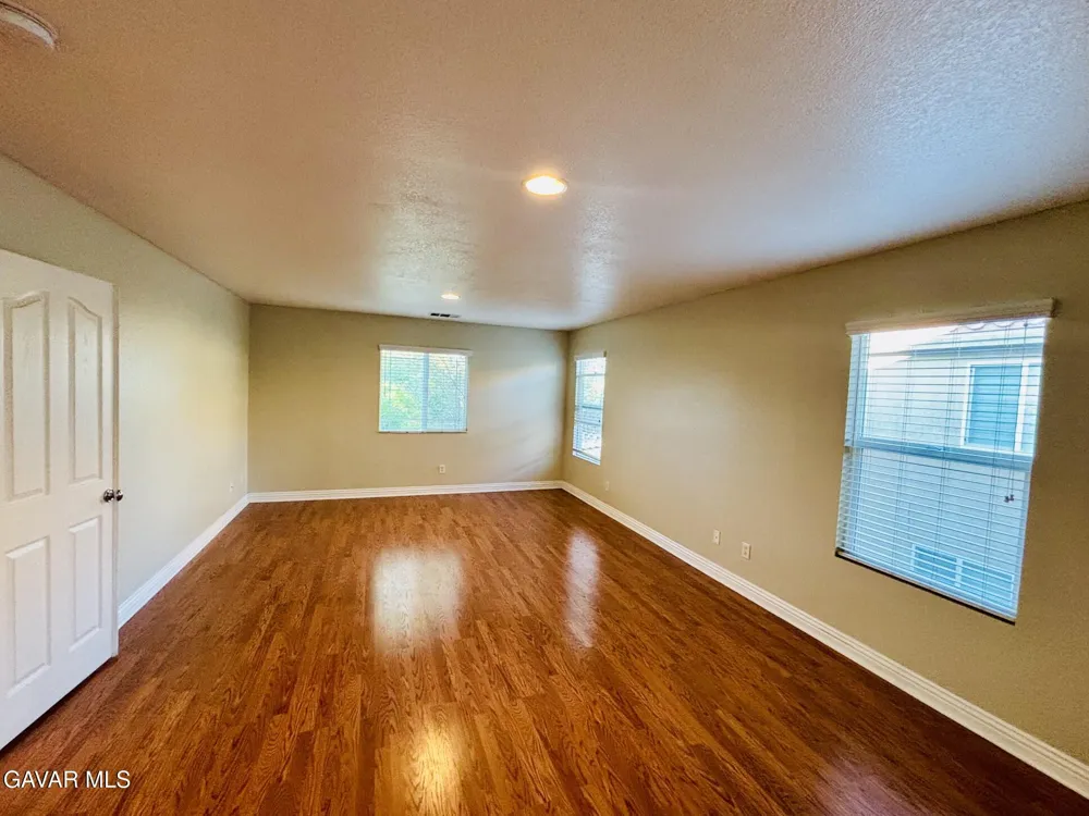 2064 W Avenue K6 Lancaster, CA 93536