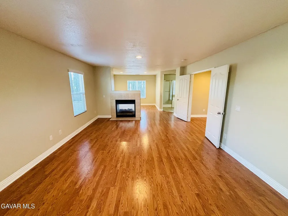 2064 W Avenue K6 Lancaster, CA 93536