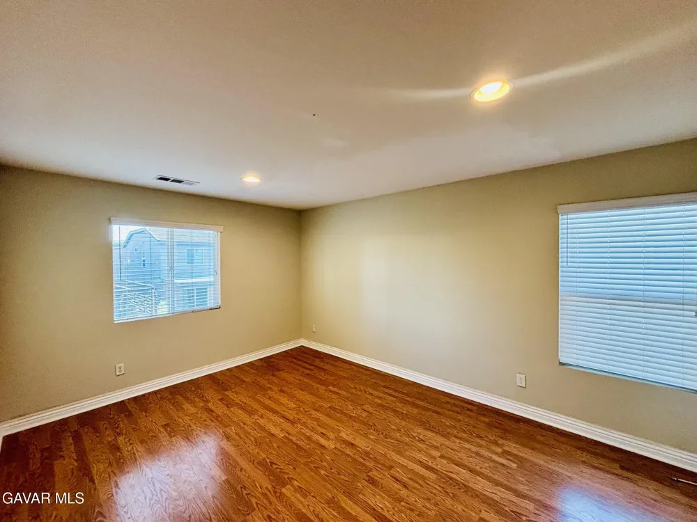2064 W Avenue K6 Lancaster, CA 93536