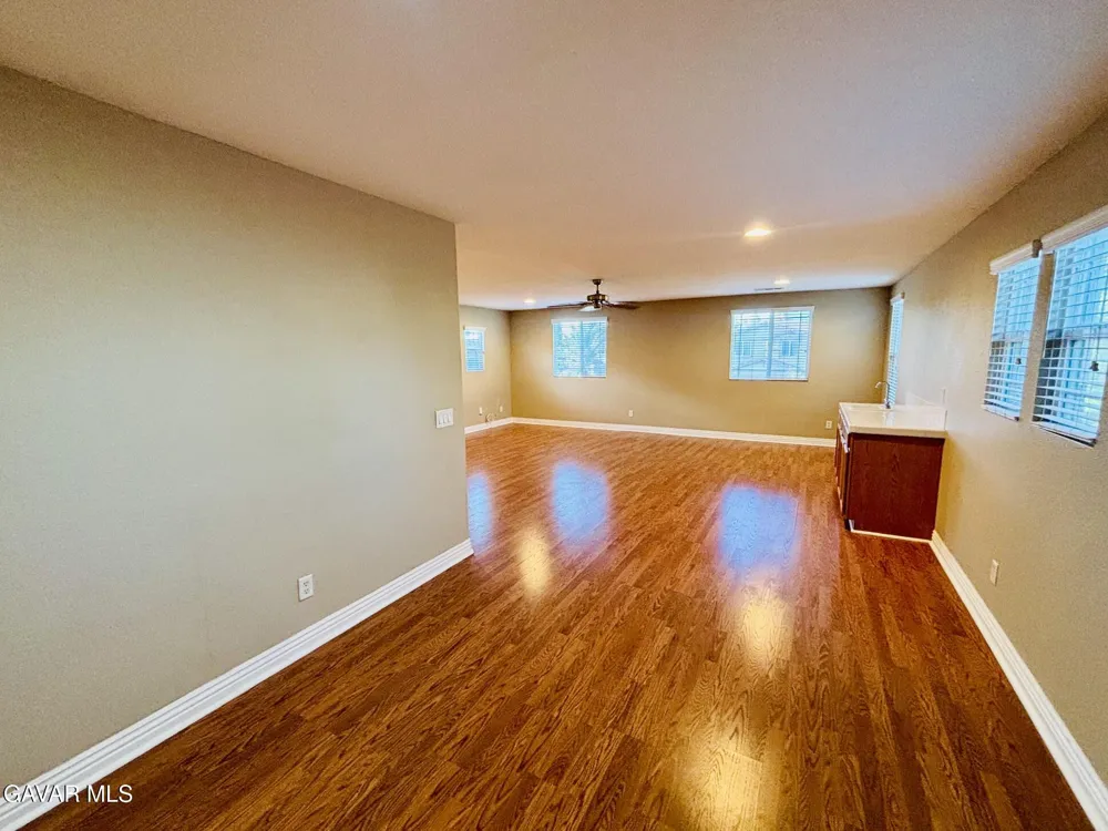 2064 W Avenue K6 Lancaster, CA 93536