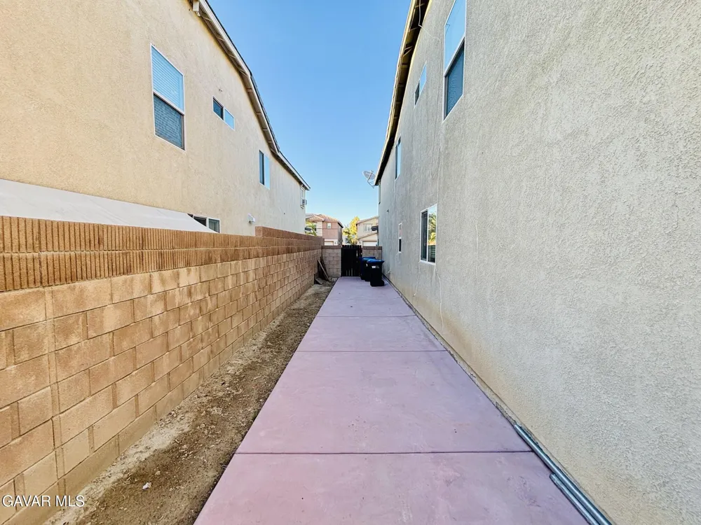 2064 W Avenue K6 Lancaster, CA 93536