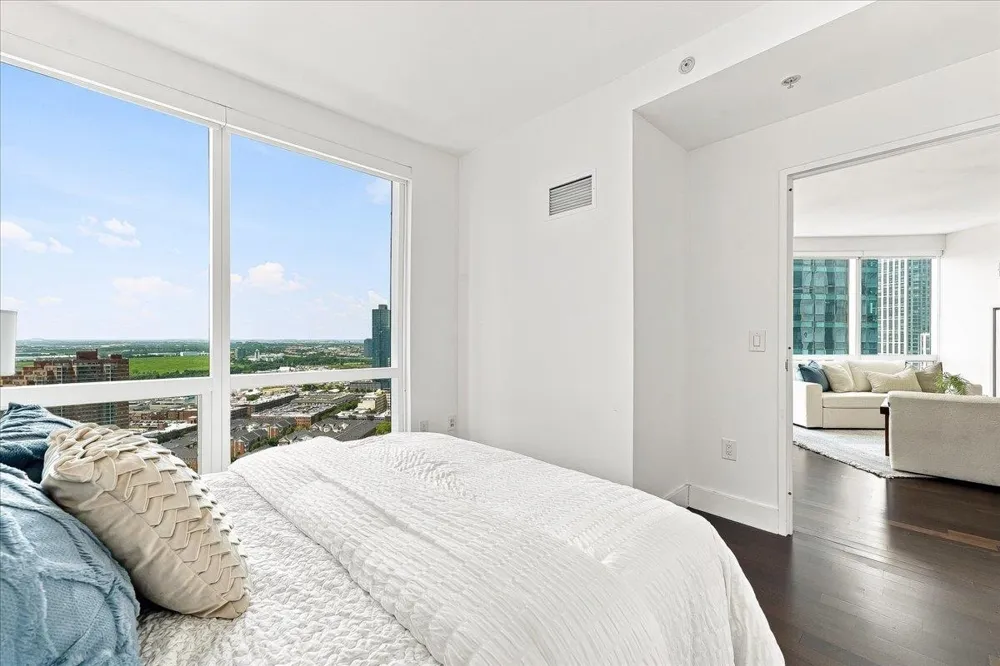 77 HUDSON ST Jersey City, NJ 07302