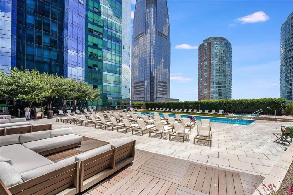 77 HUDSON ST Jersey City, NJ 07302
