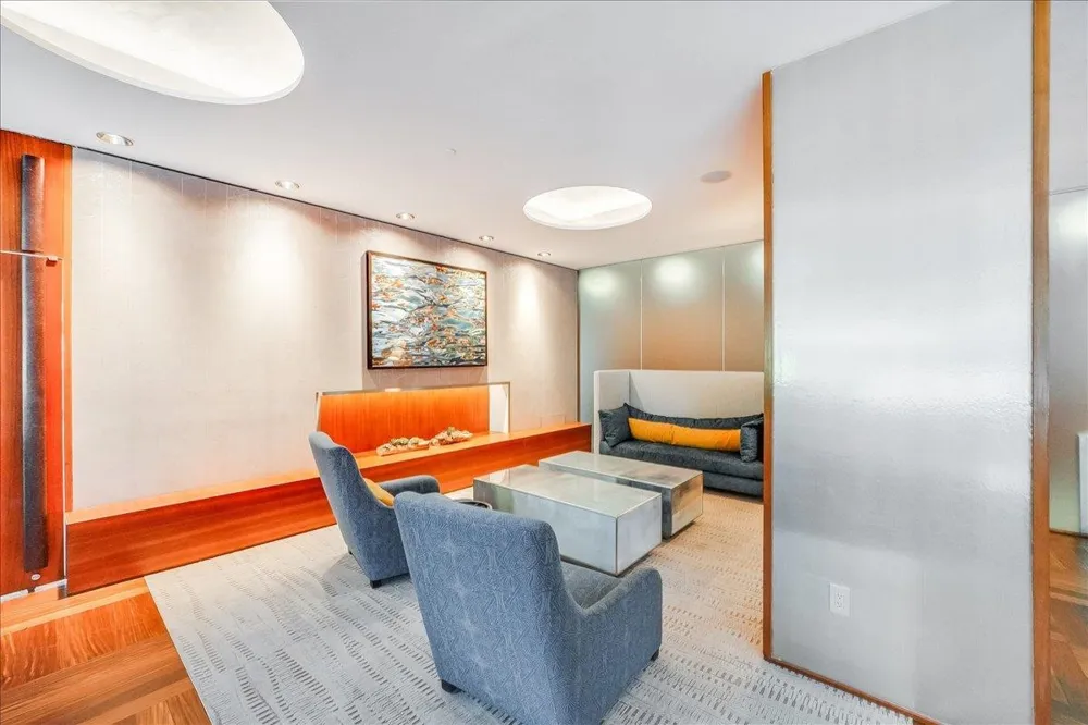 77 HUDSON ST Jersey City, NJ 07302