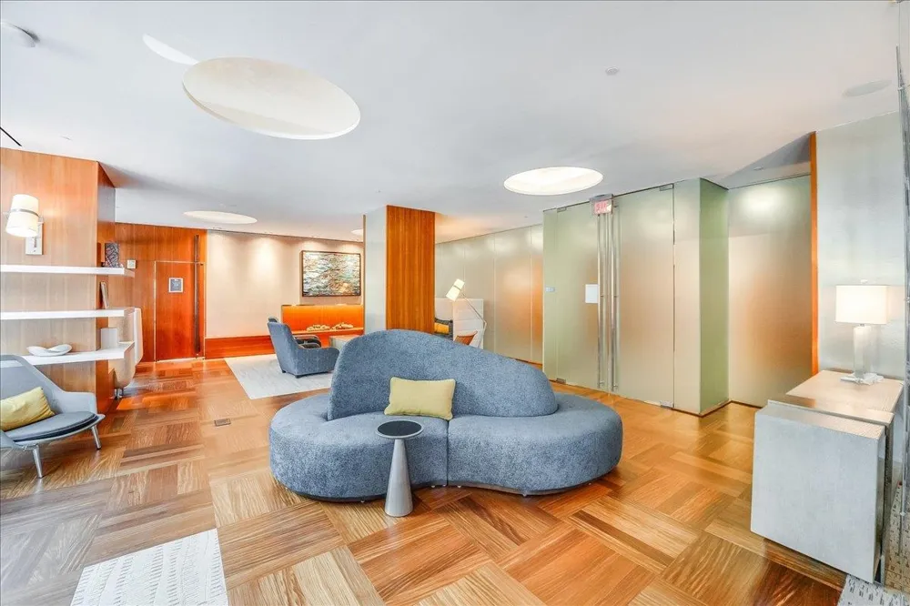 77 HUDSON ST Jersey City, NJ 07302