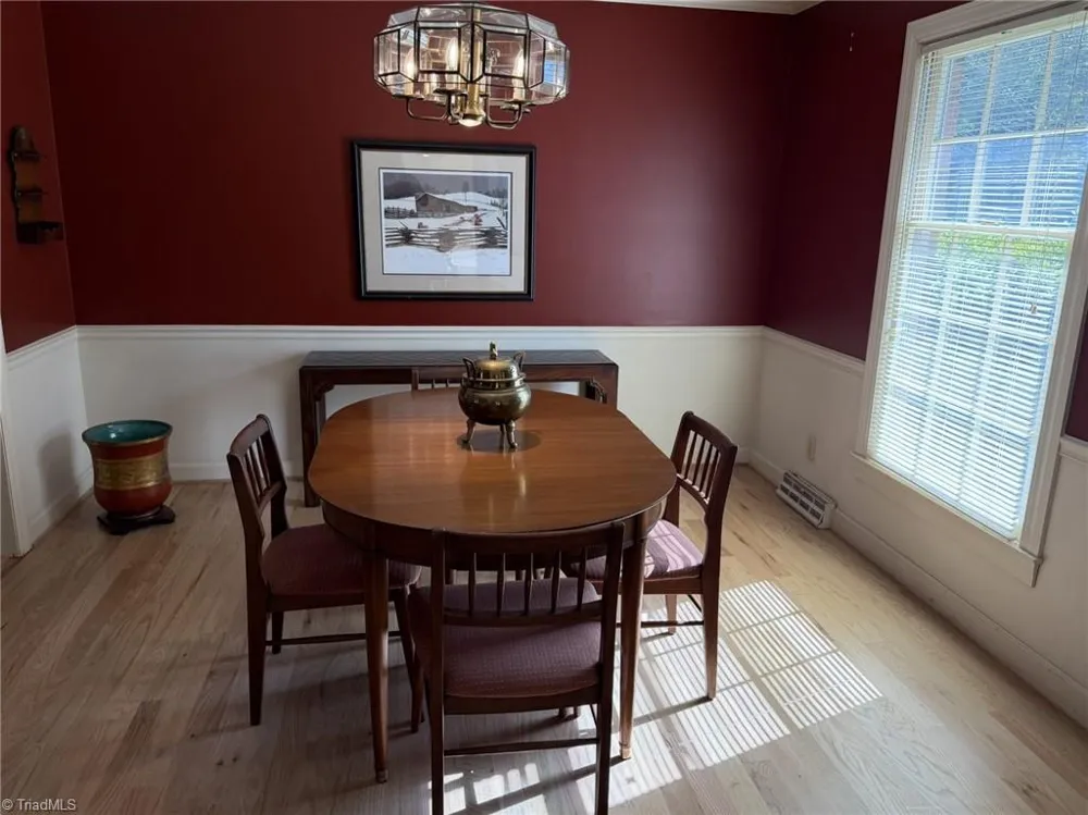 7525 Eppingwood Court Clemmons, NC 27012
