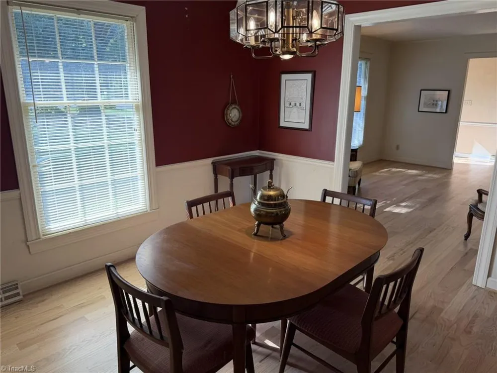 7525 Eppingwood Court Clemmons, NC 27012