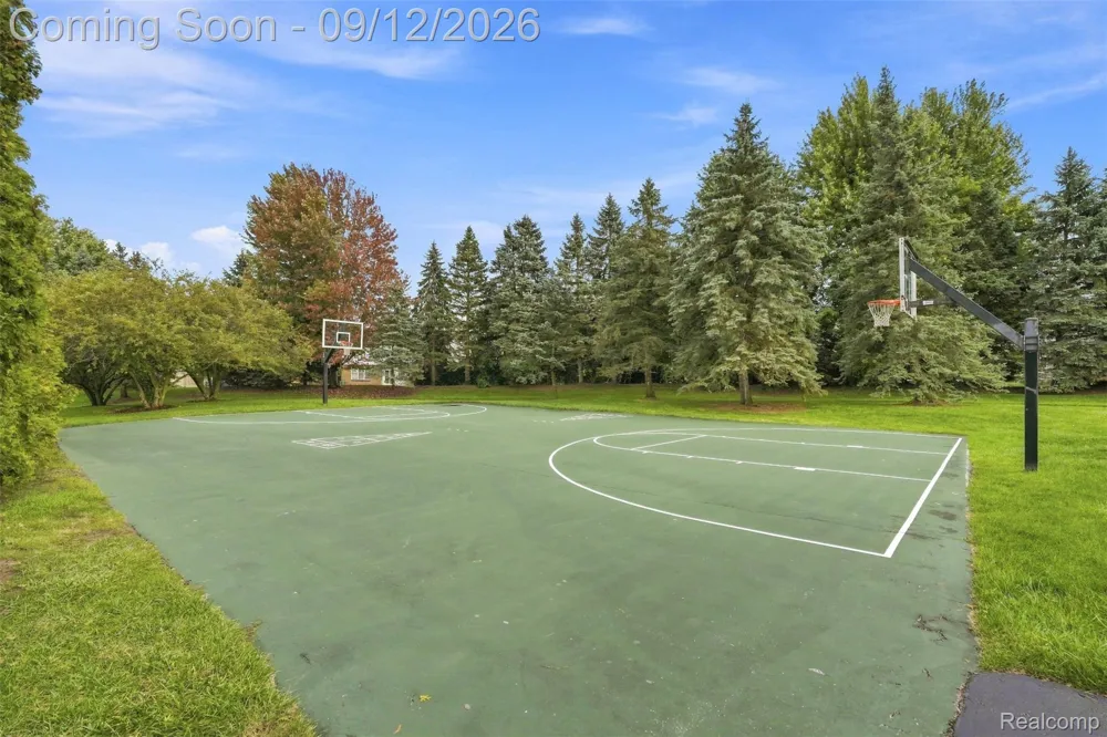 1385 Copper Circle Rochester City, MI 48306