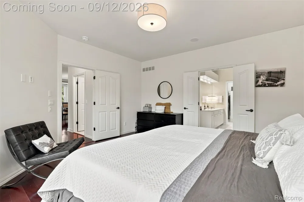 1385 Copper Circle Rochester City, MI 48306
