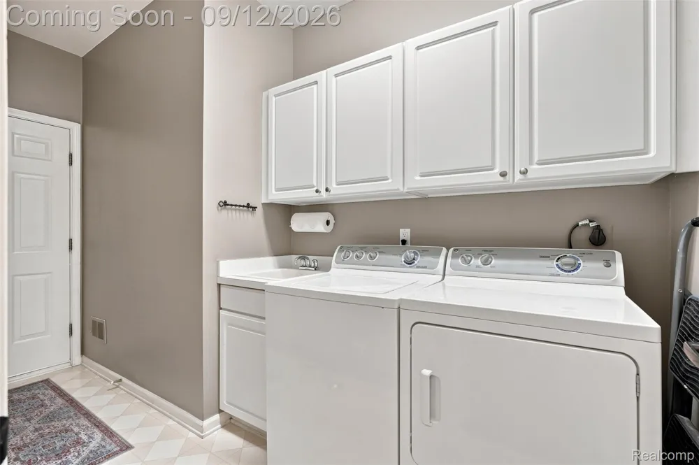 1385 Copper Circle Rochester City, MI 48306