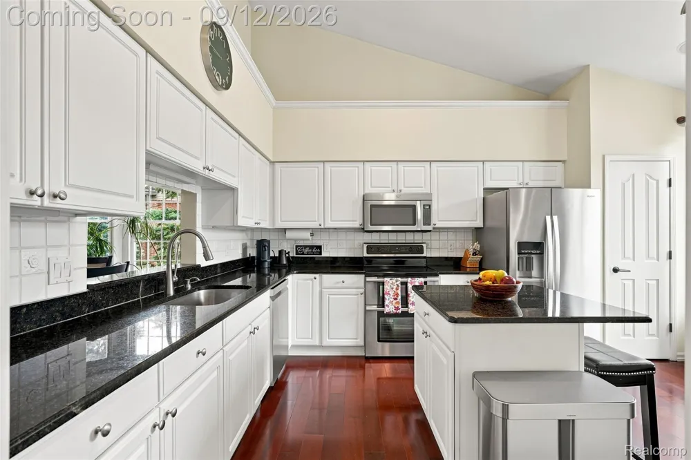 1385 Copper Circle Rochester City, MI 48306