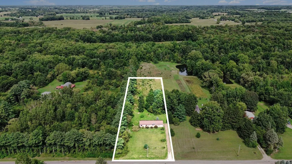 8625 Columbia Avenue Pipestone Township, MI 49111