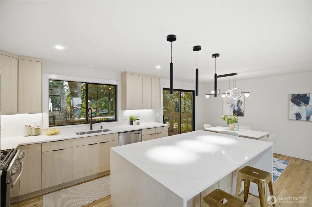10703 126th Avenue NE Kirkland, WA 98033