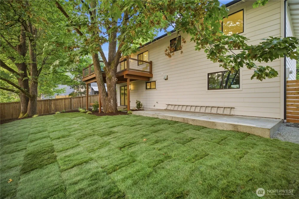 10703 126th Avenue NE Kirkland, WA 98033