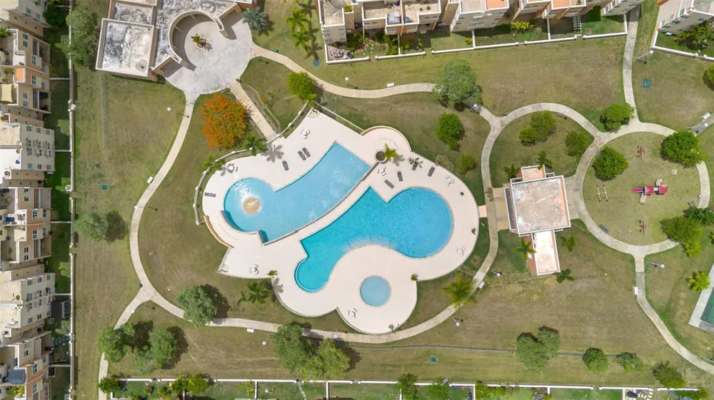 400 Grand Boulevard COND. ARMONIA #301 Caguas, PR 00725