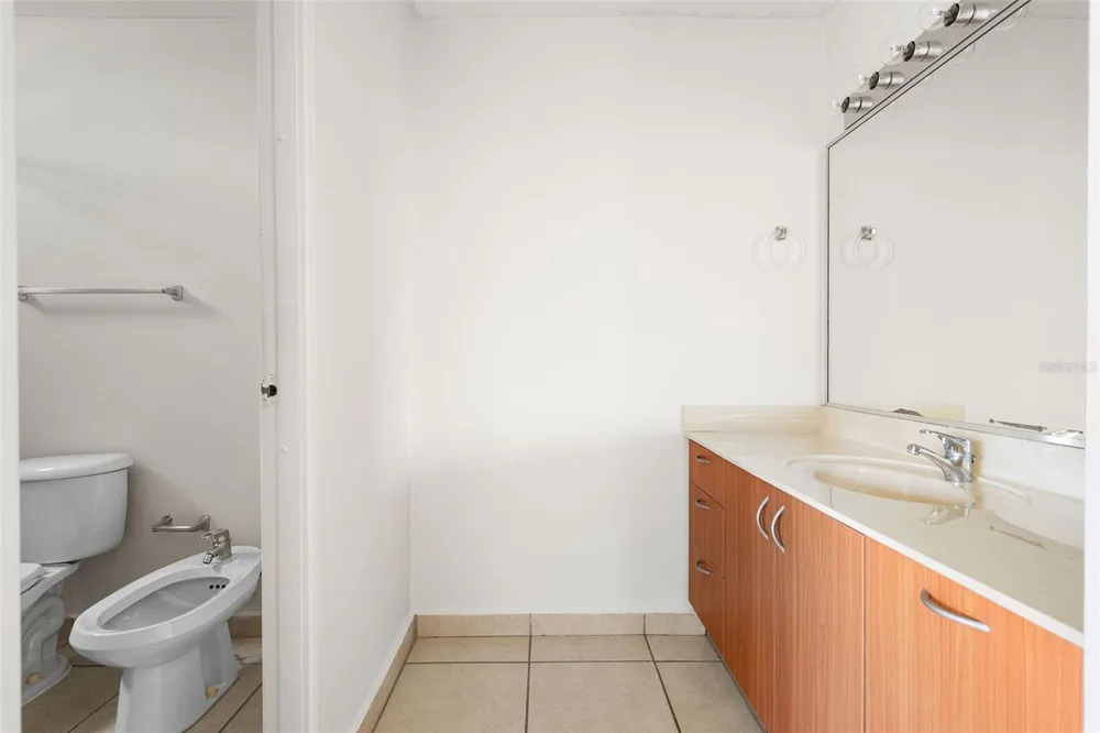 400 Grand Boulevard COND. ARMONIA #301 Caguas, PR 00725