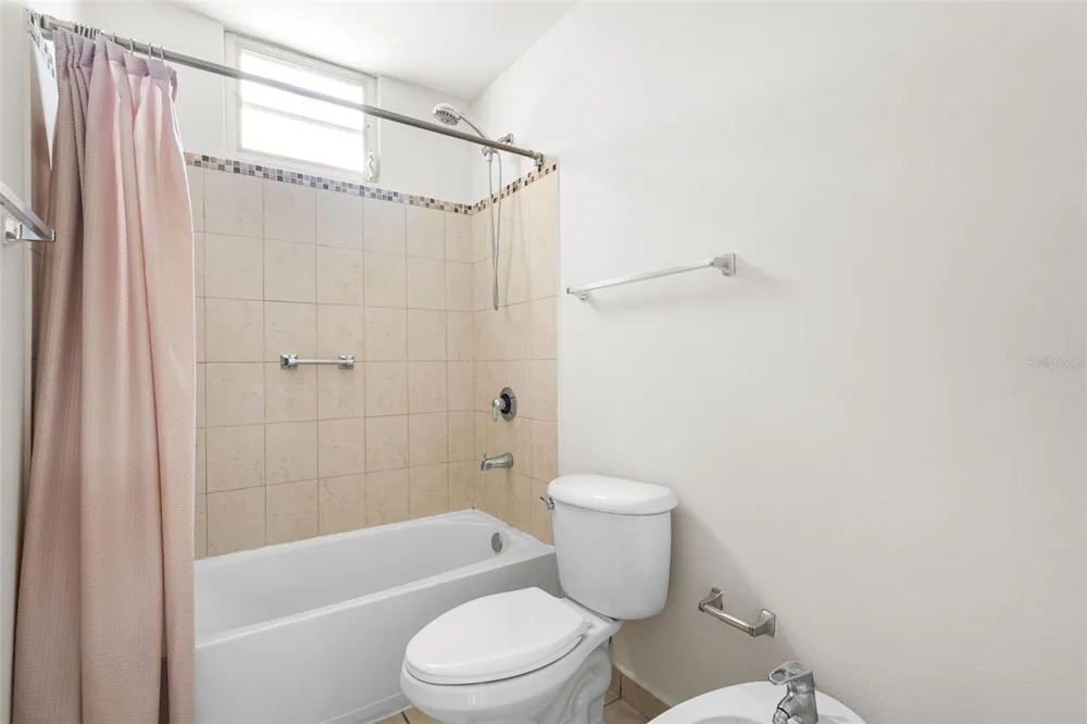 400 Grand Boulevard COND. ARMONIA #301 Caguas, PR 00725