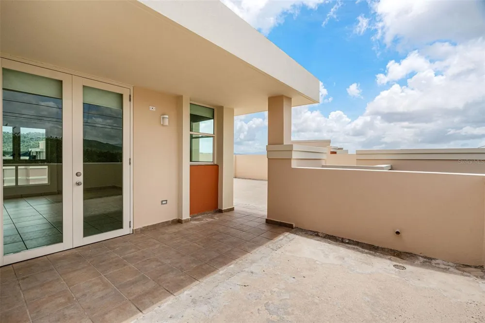 400 Grand Boulevard COND. ARMONIA #301 Caguas, PR 00725