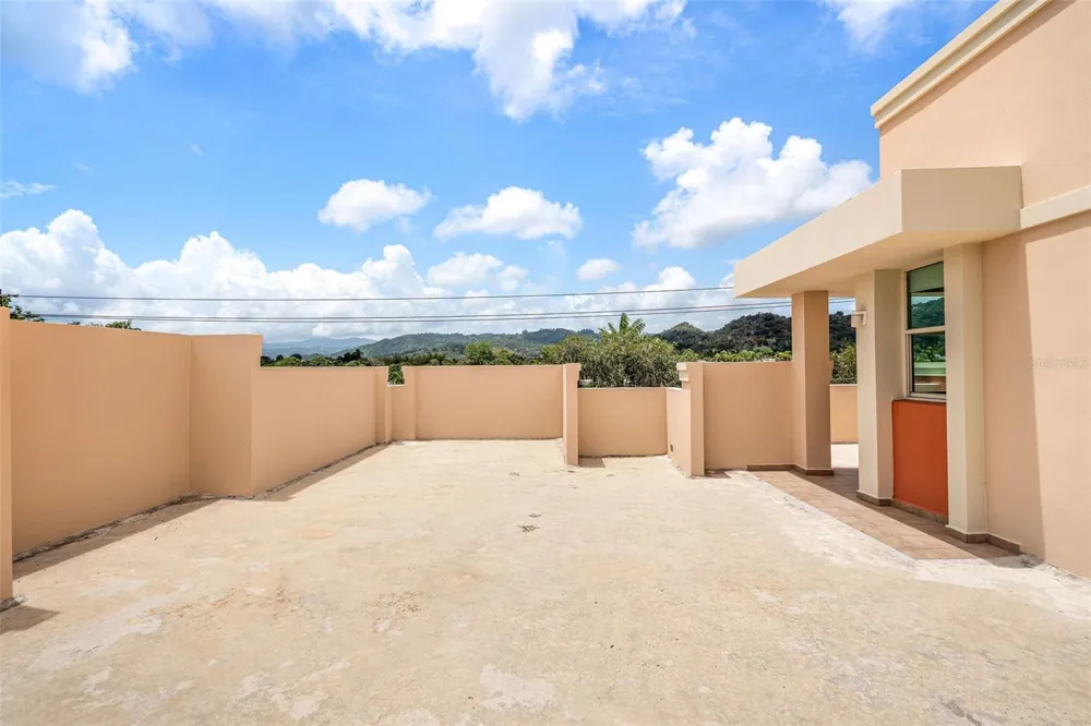 400 Grand Boulevard COND. ARMONIA #301 Caguas, PR 00725