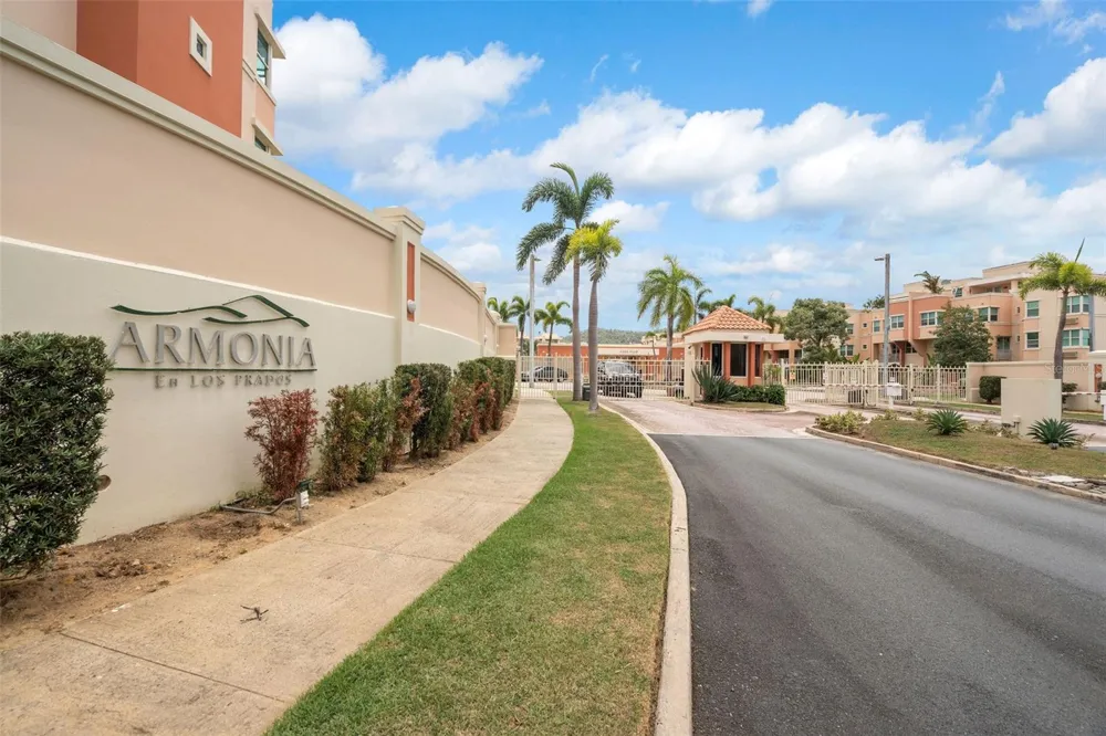 400 Grand Boulevard COND. ARMONIA #301 Caguas, PR 00725