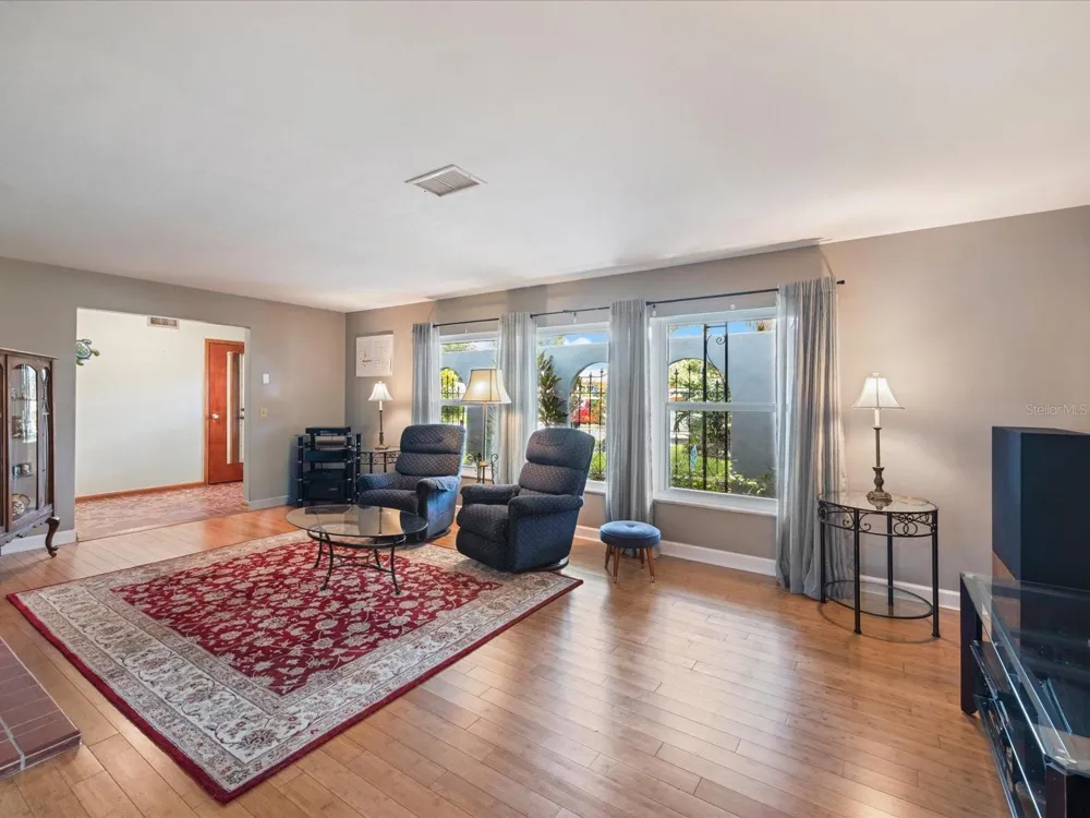 2100 MCKINLEY STREET Clearwater, FL 33765
