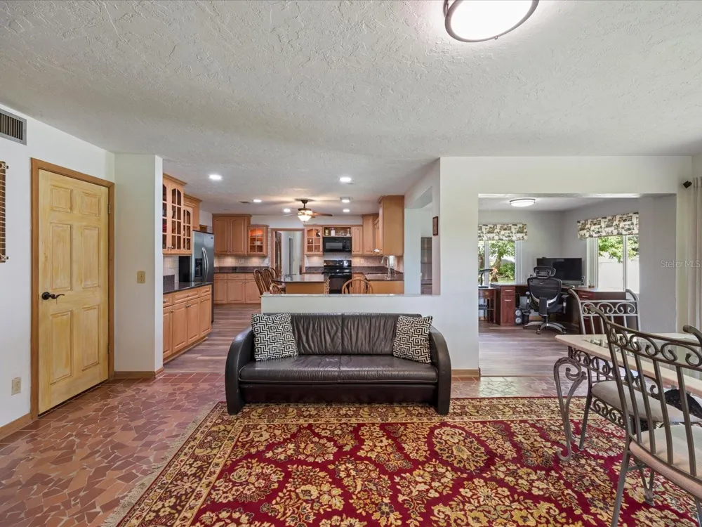 2100 MCKINLEY STREET Clearwater, FL 33765