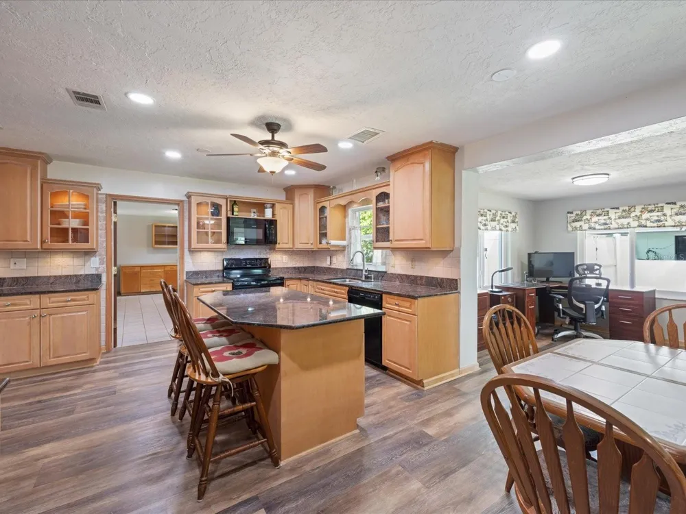 2100 MCKINLEY STREET Clearwater, FL 33765