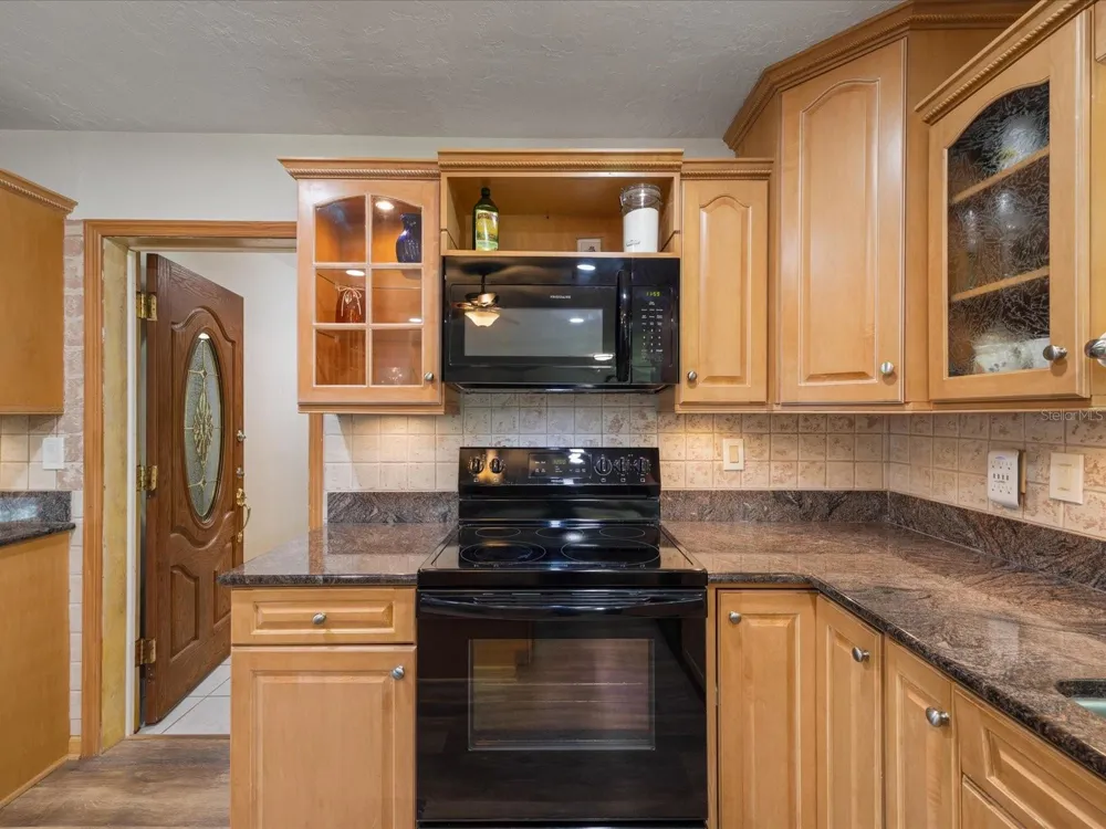 2100 MCKINLEY STREET Clearwater, FL 33765