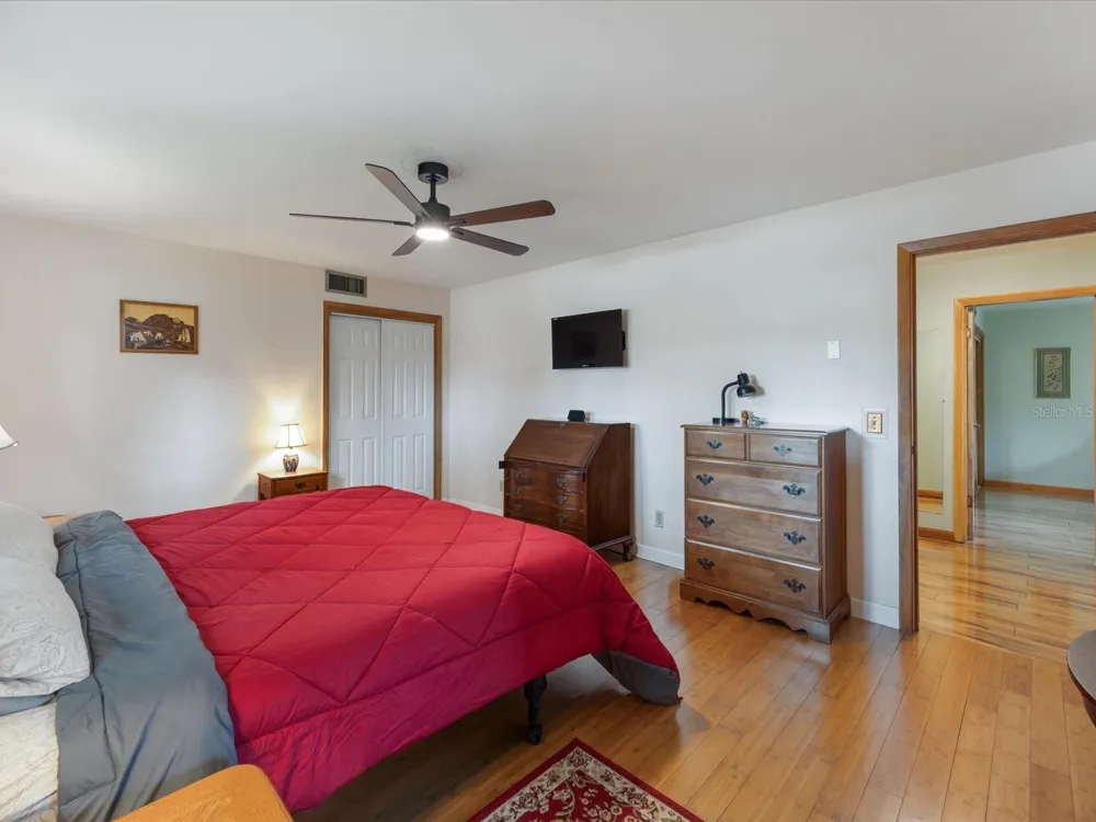2100 MCKINLEY STREET Clearwater, FL 33765