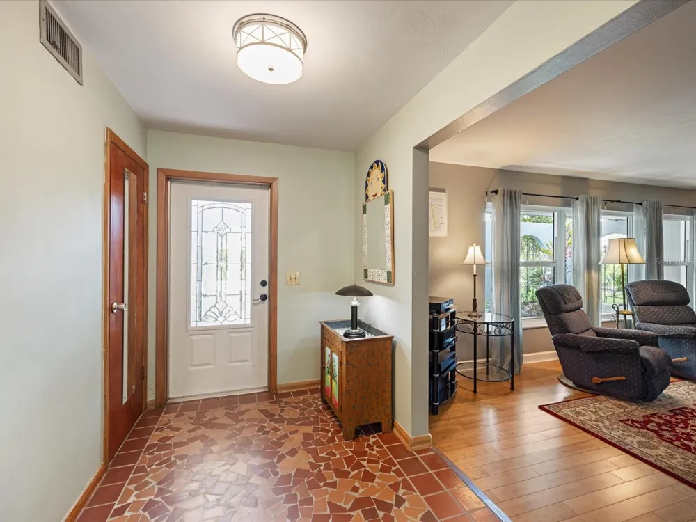 2100 MCKINLEY STREET Clearwater, FL 33765