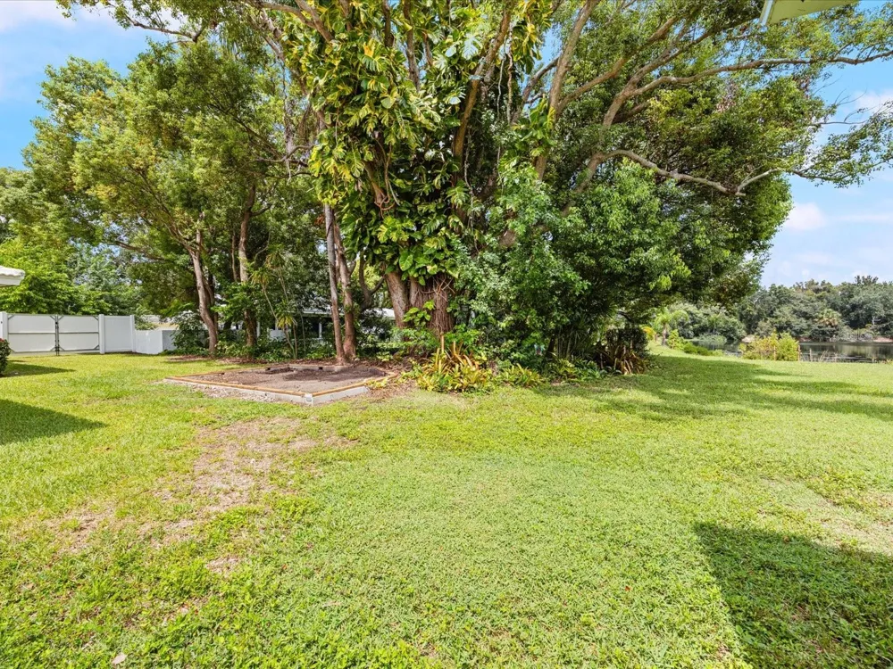 2100 MCKINLEY STREET Clearwater, FL 33765