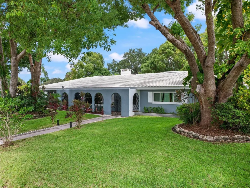 2100 MCKINLEY STREET Clearwater, FL 33765
