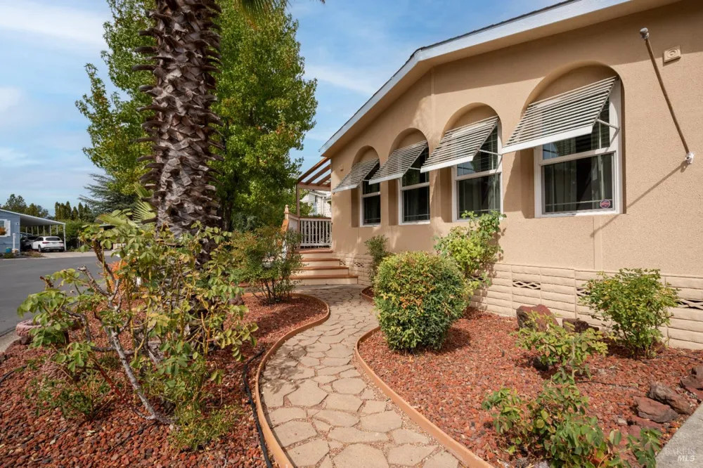 8 Cabana Court Ukiah, CA 95482