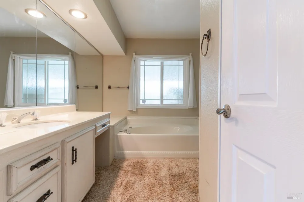 8 Cabana Court Ukiah, CA 95482